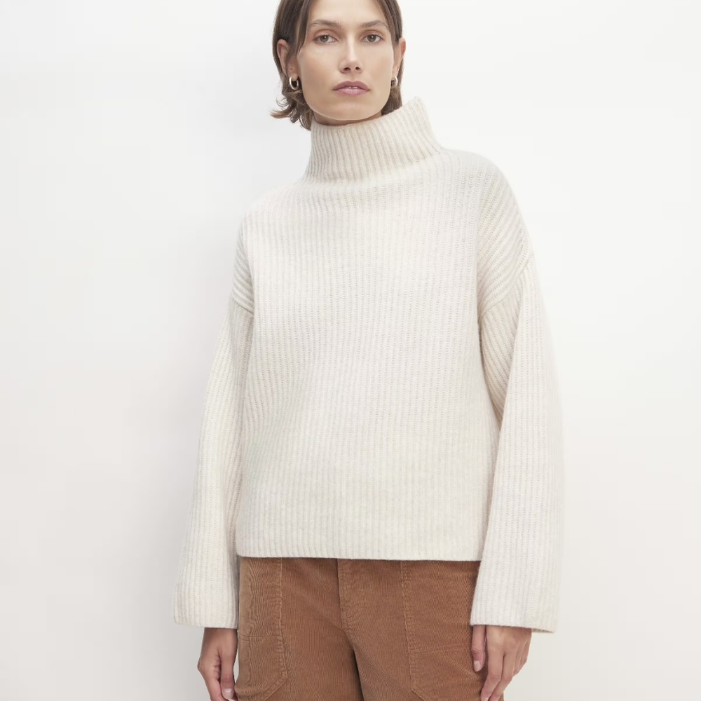 Everlane The Felted Merino Funnel-Neck Pullover in Heathered Oat XS Medium
